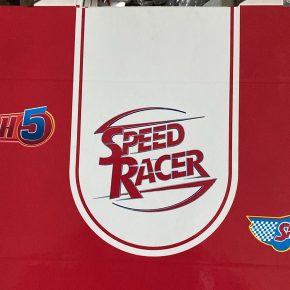 NEW W/TAGS🏁 12 Hallmark Speed Racer “Lunchbox” Gift Bags - Picture 7 of 13